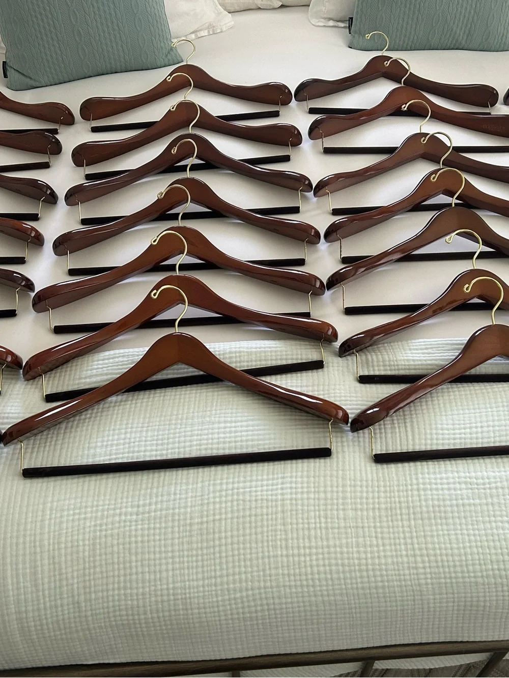 Kirby Allison Hangers - Men’s Large Suit